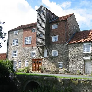 Vivers Mill Pickering